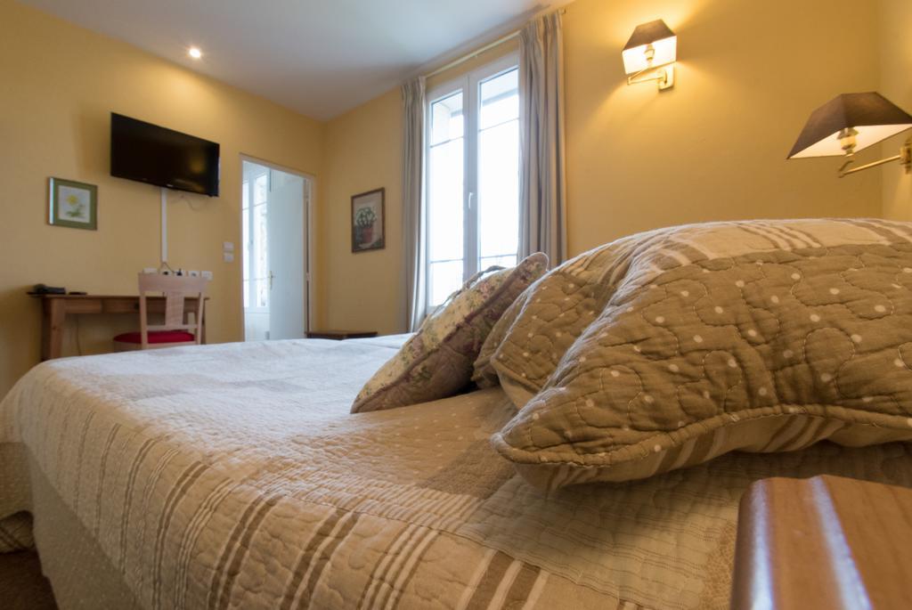Au Bord Du Lac Hotel Saint-Rémy-lès-Chevreuse Kültér fotó